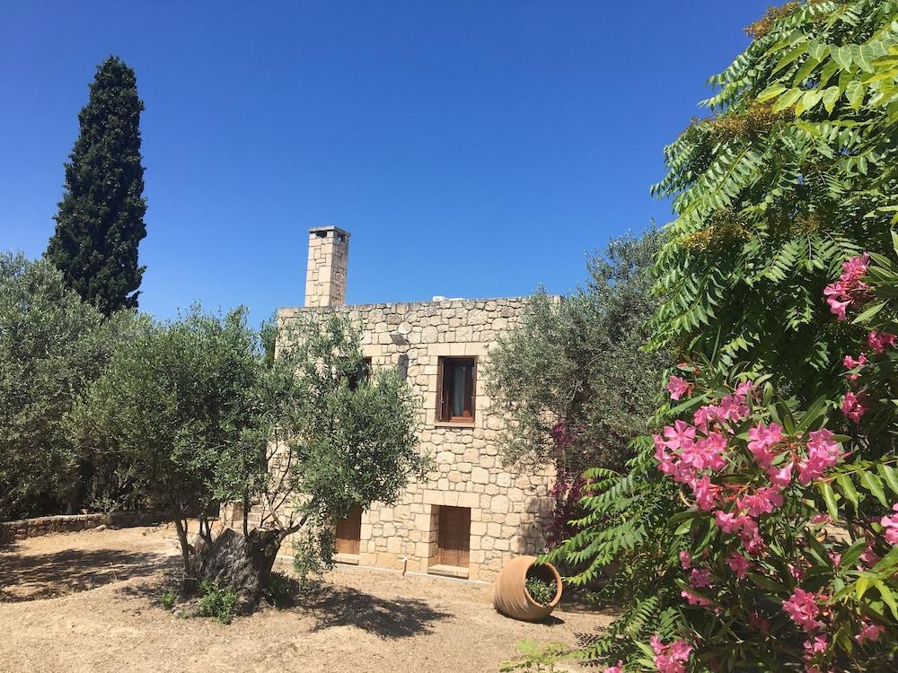 Pyrgos Ralli Estate Guesthouse Aegina 외부 사진