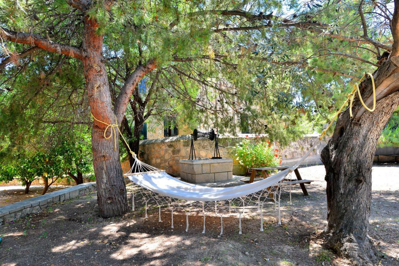 Pyrgos Ralli Estate Guesthouse Aegina 외부 사진